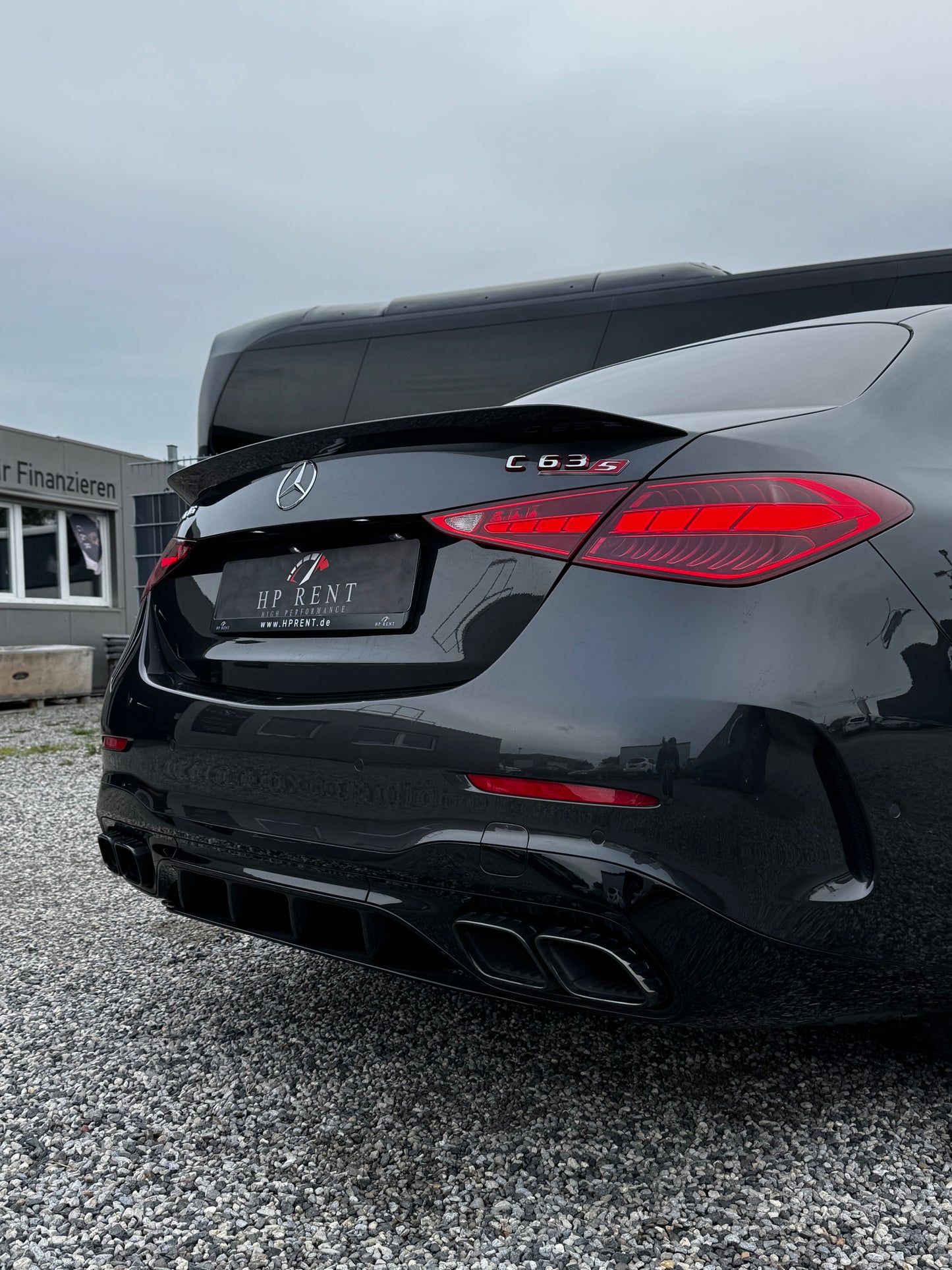MERCEDES-BENZ C63S AMG