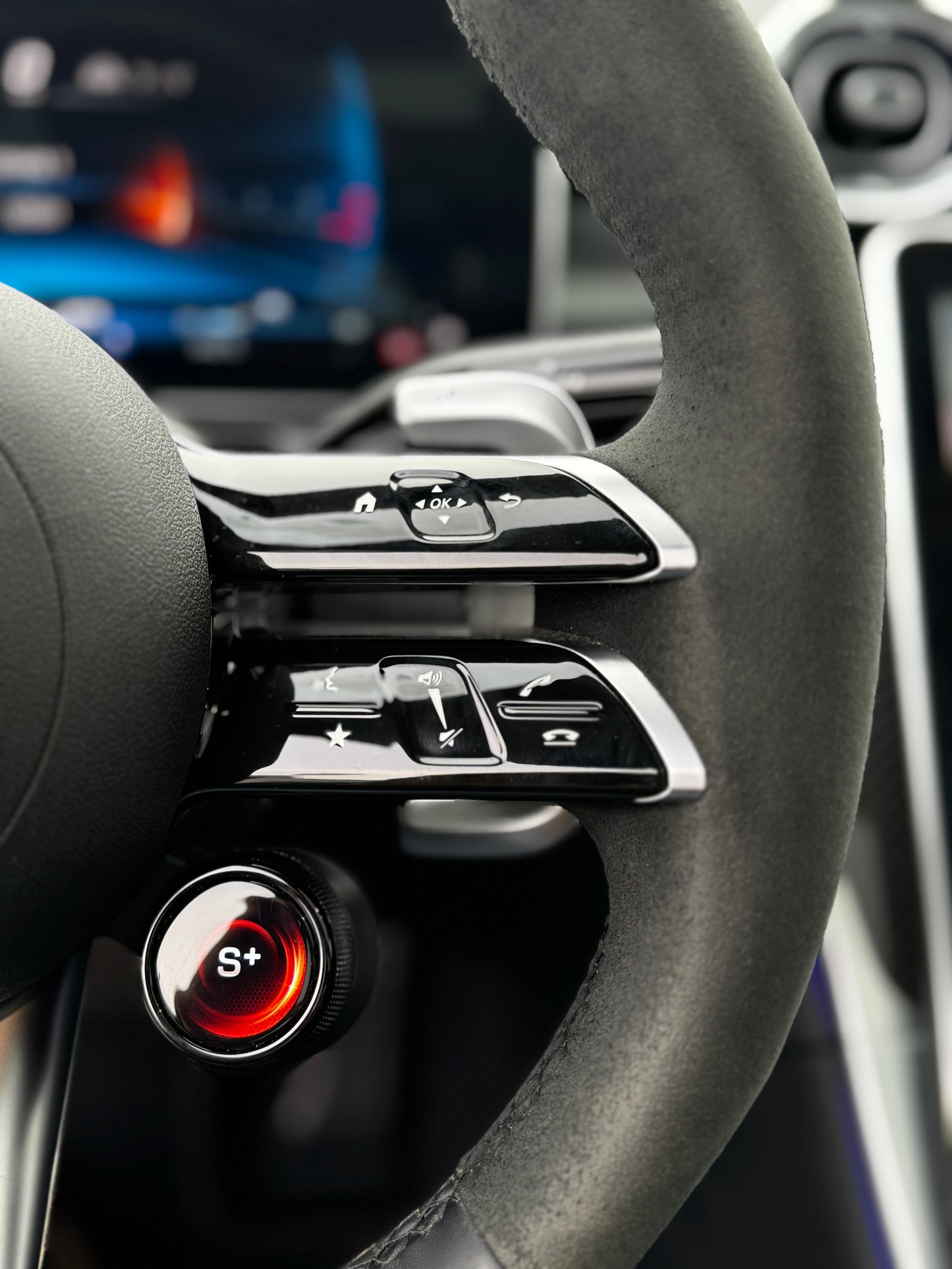 MERCEDES-BENZ C63S AMG
