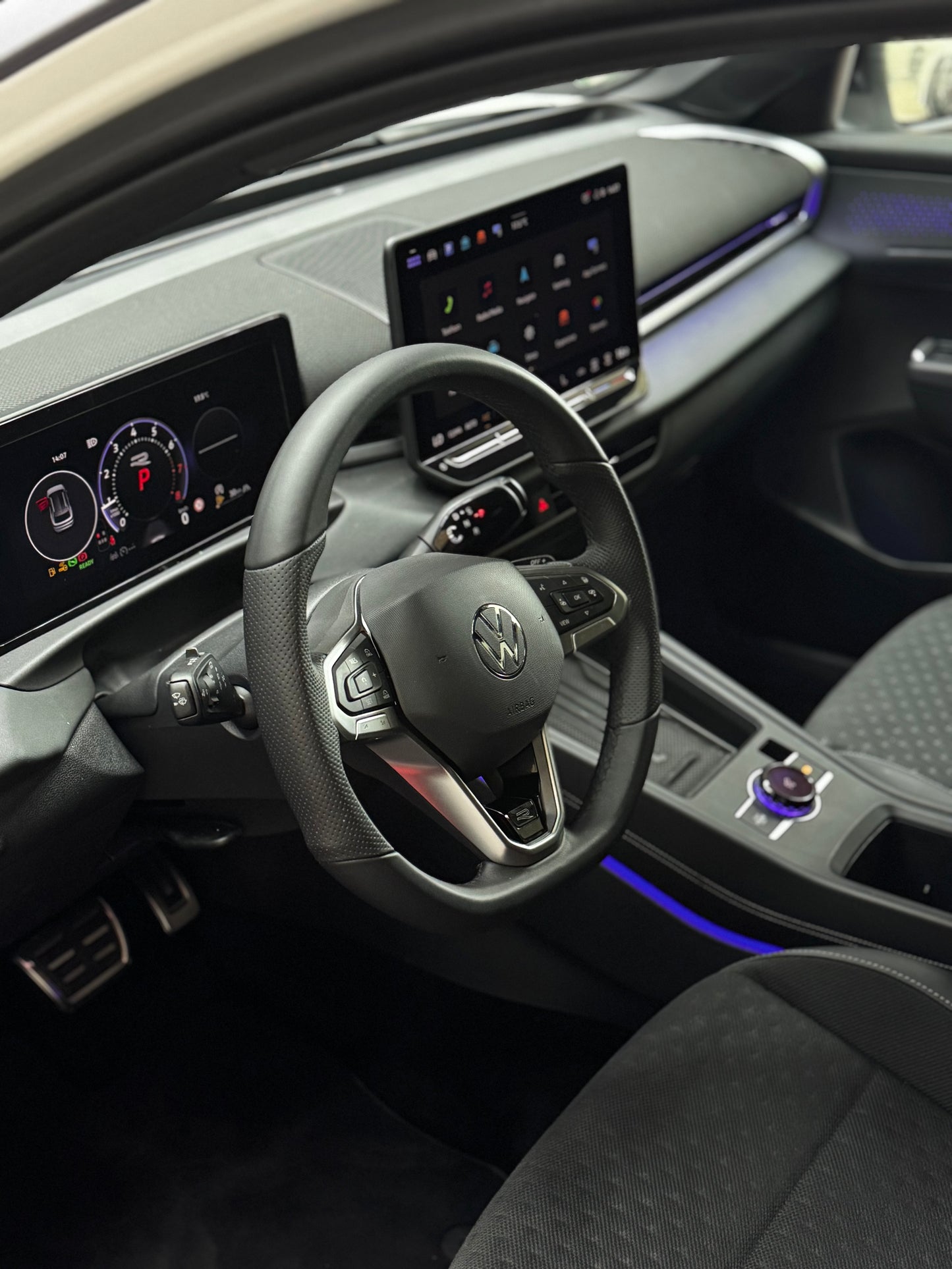 VW T-ROC R-LINE