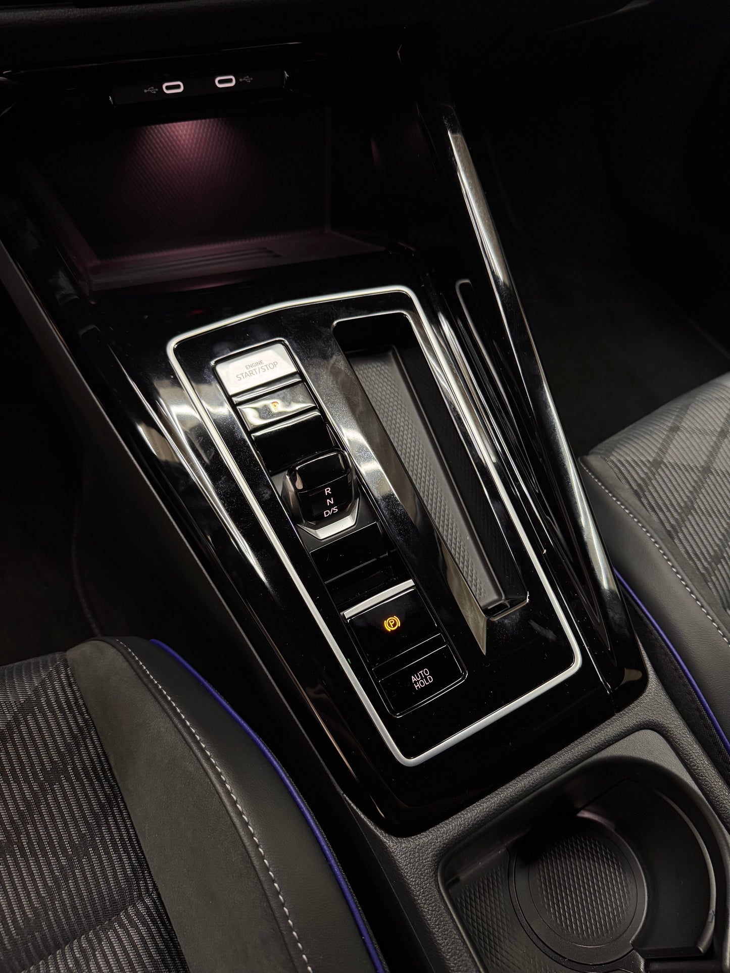 VW GOLF 8.5 R-LINE