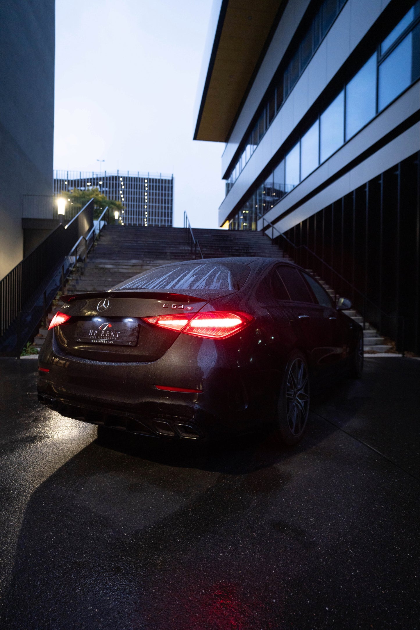 MERCEDES-BENZ C63S AMG