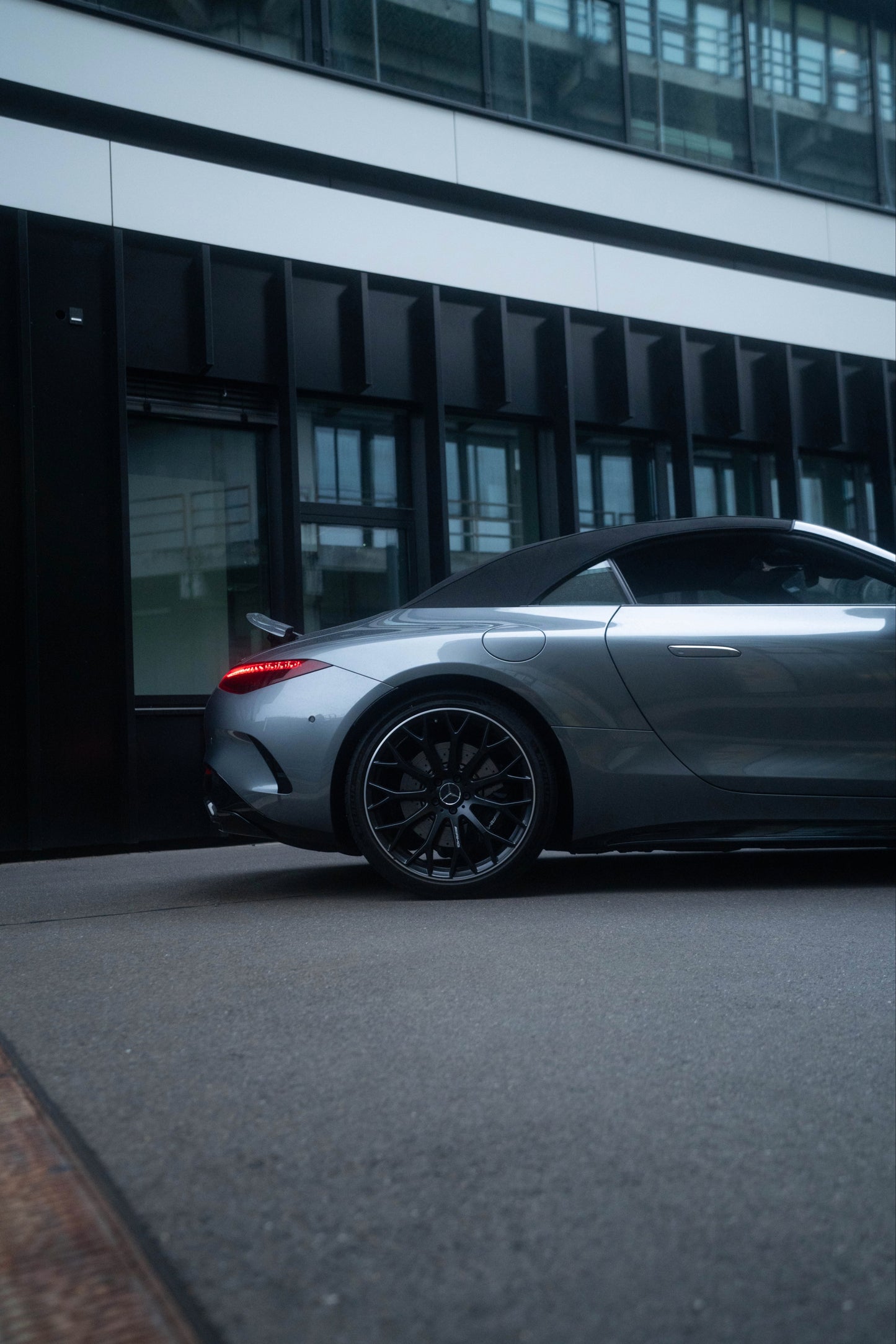 MERCEDES-BENZ SL63 AMG