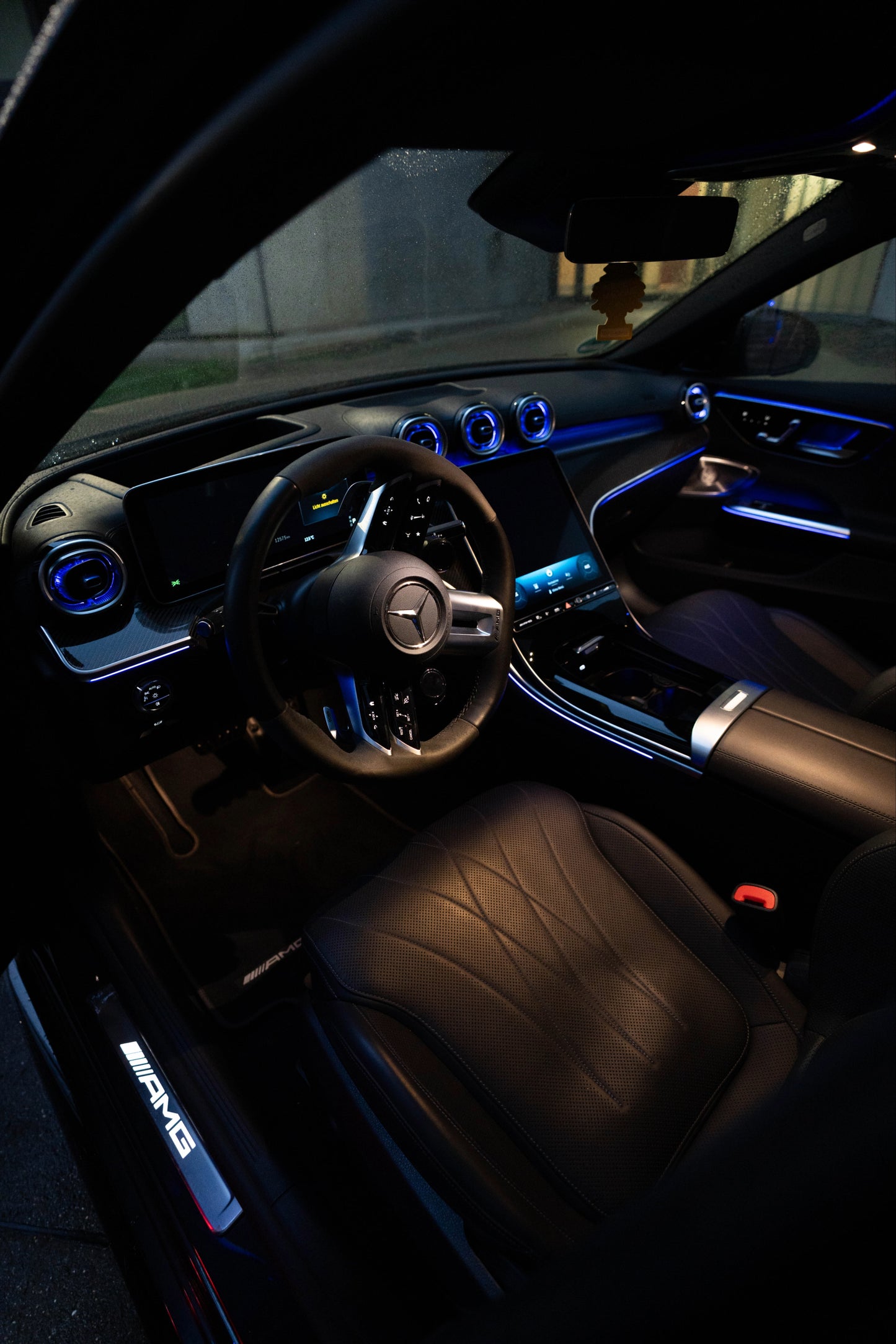 MERCEDES-BENZ C63S AMG