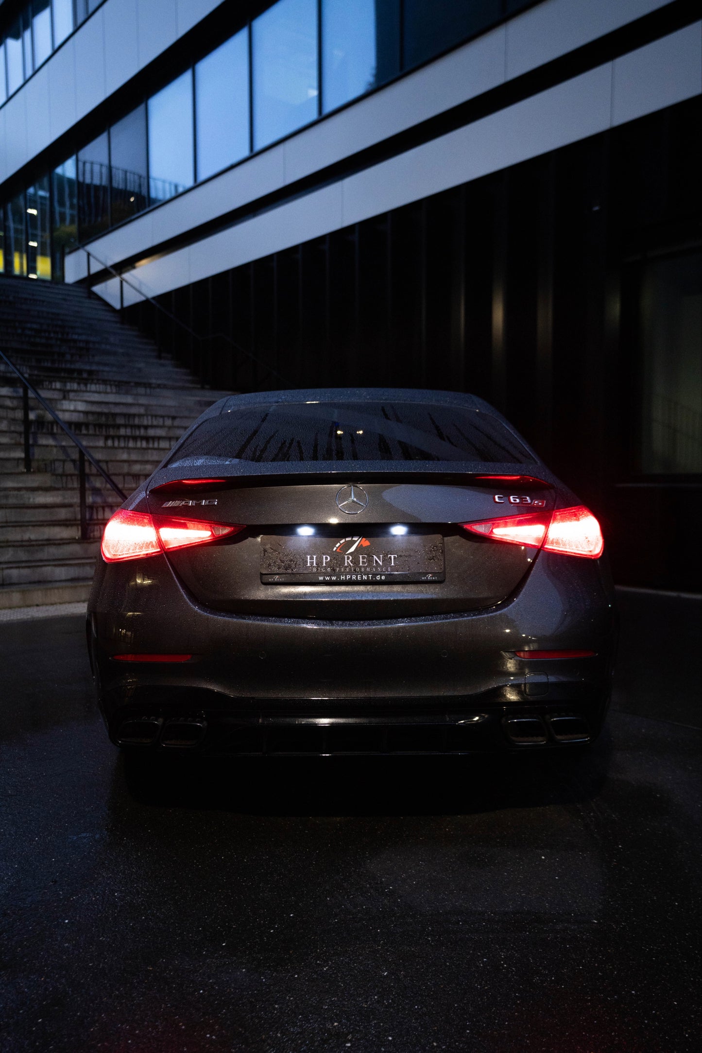 MERCEDES-BENZ C63S AMG