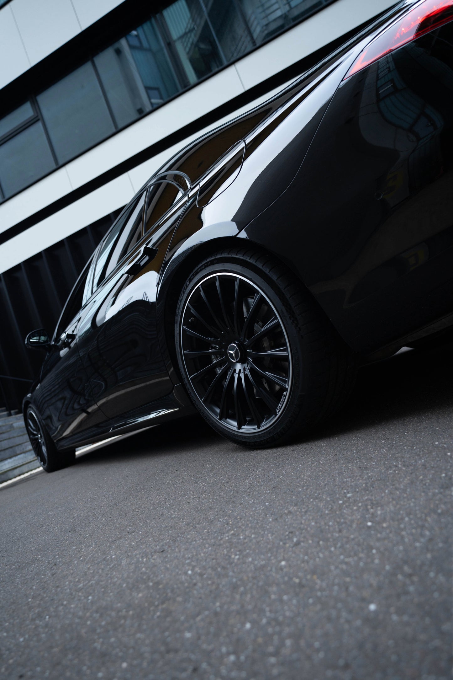 MERCEDES-BENZ S63 AMG