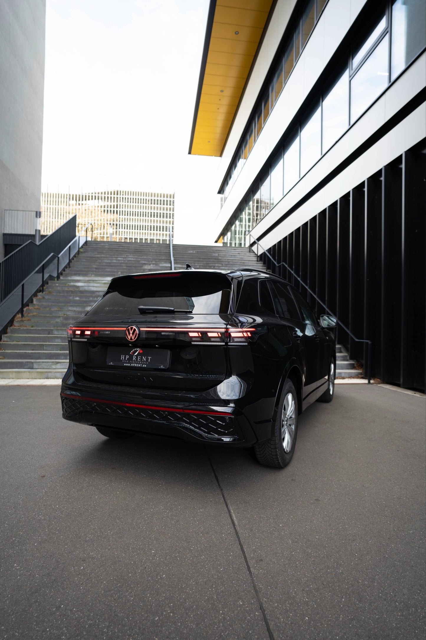 VW TIGUAN R-LINE