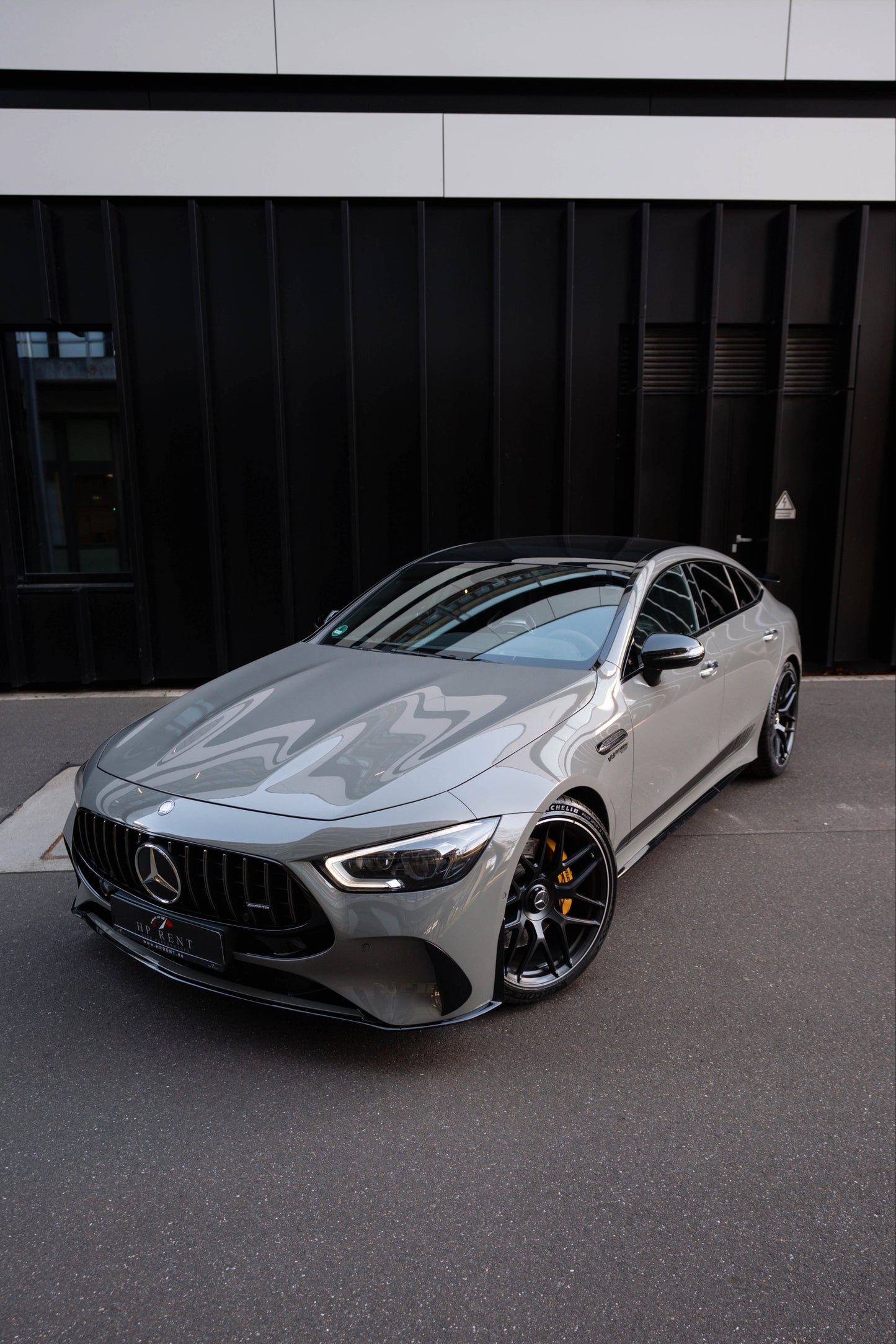 MERCEDES-BENZ GT63S AMG