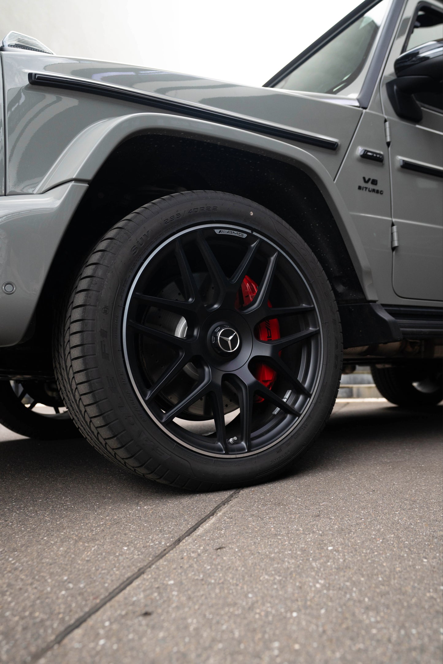 MERCEDES-BENZ G63 AMG