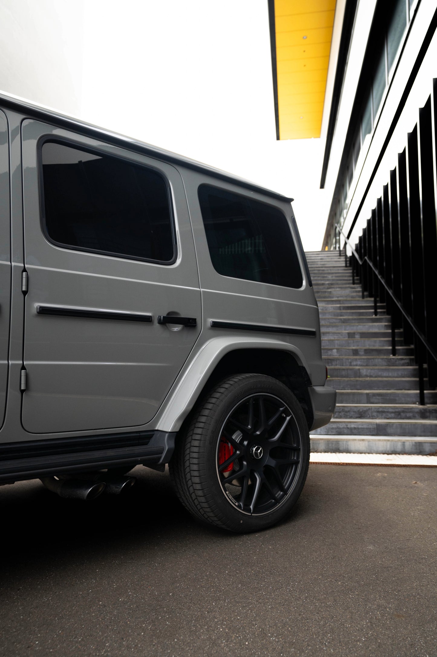 MERCEDES-BENZ G63 AMG