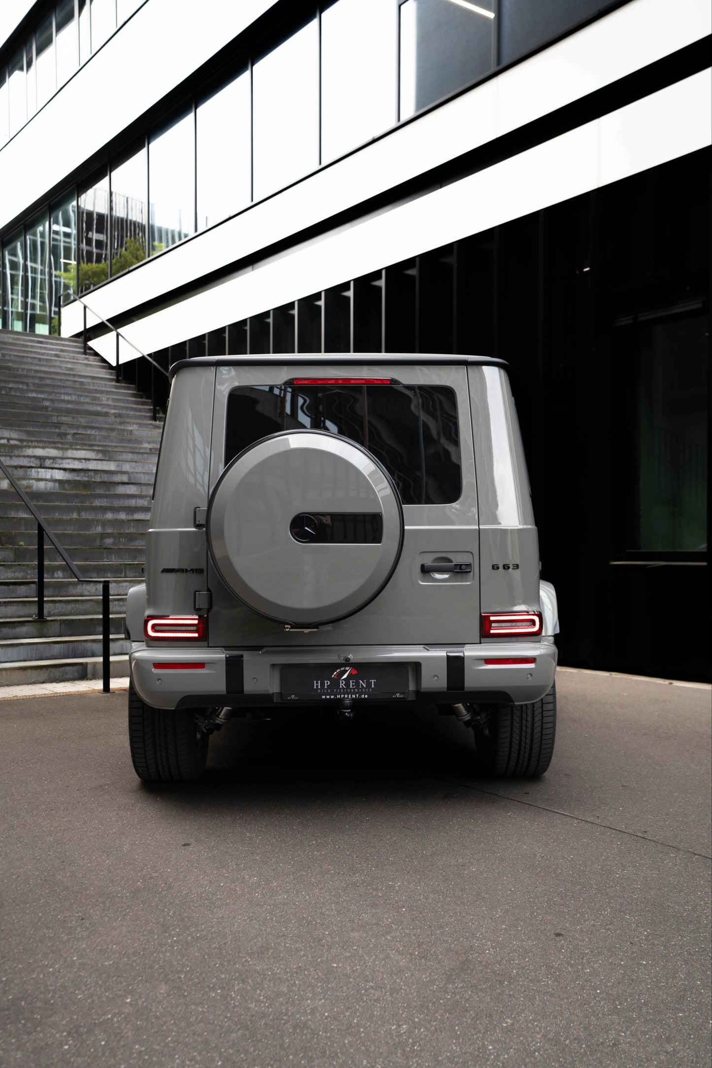 MERCEDES-BENZ G63 AMG