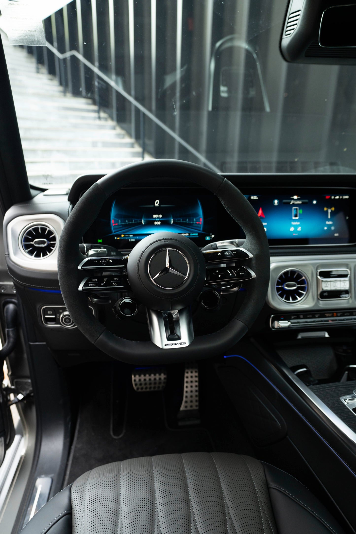 MERCEDES-BENZ G63 AMG