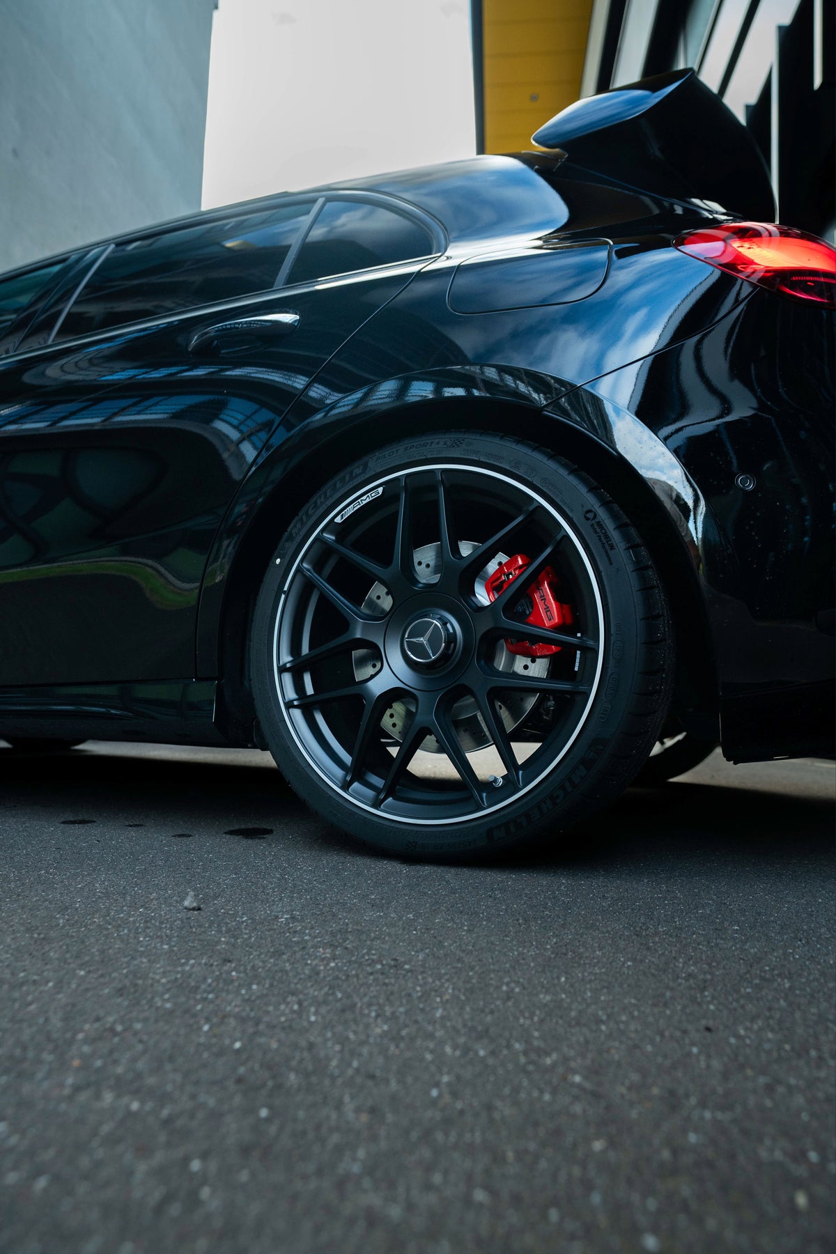 MERCEDES-BENZ A45S AMG