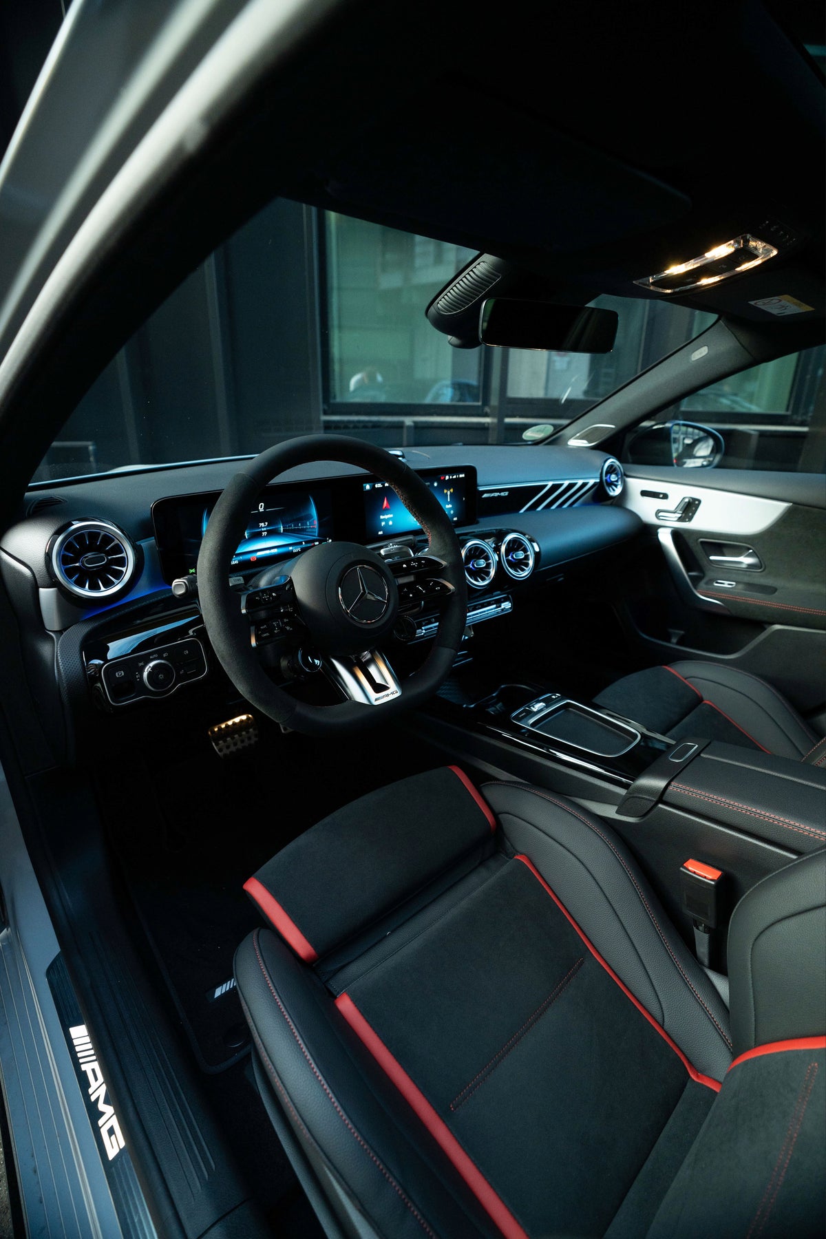 MERCEDES-BENZ A45S AMG