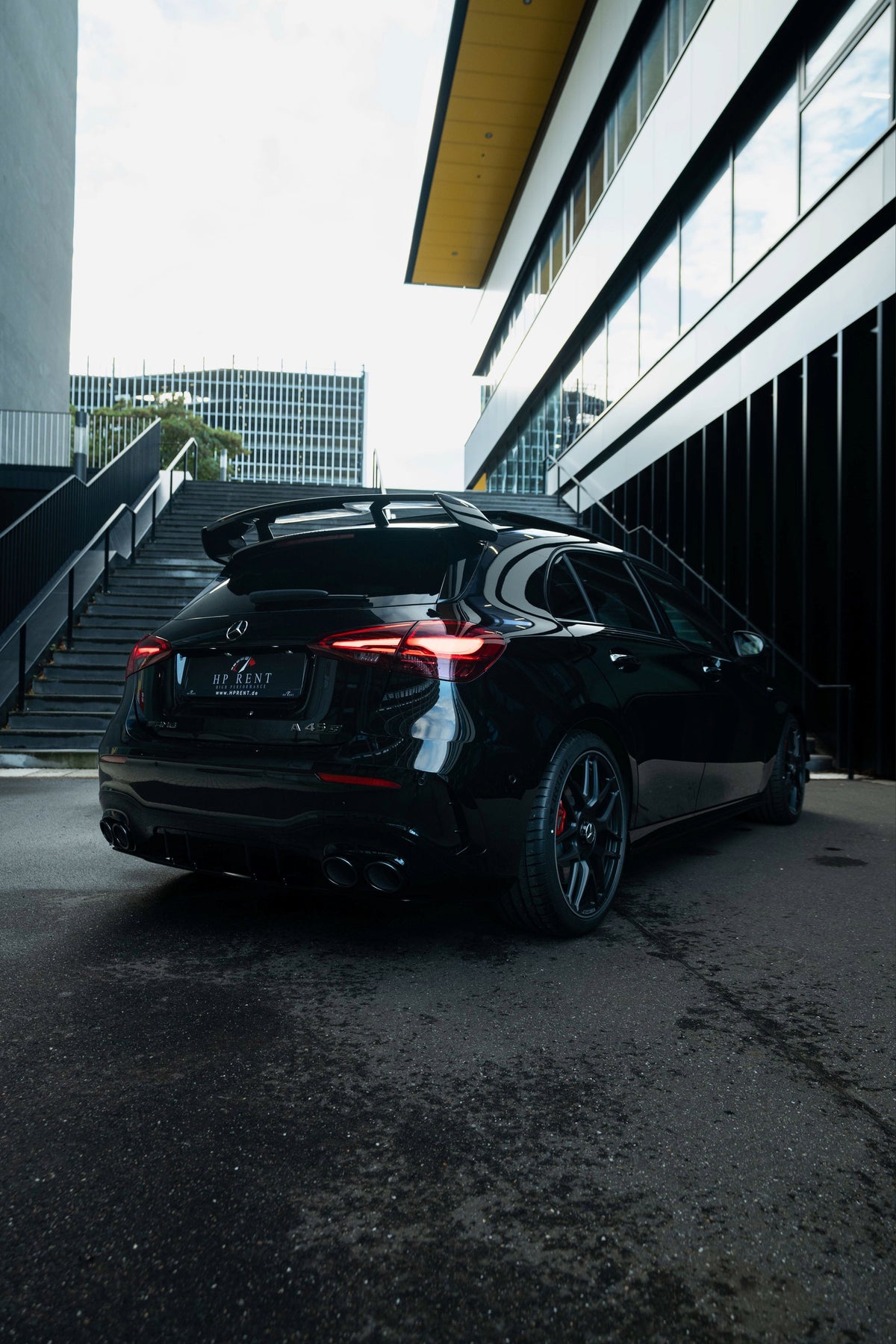 MERCEDES-BENZ A45S AMG